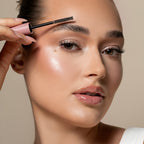 Le gel royal pour les sourcils