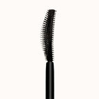 The Royal Mascara : Allongeant