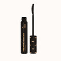The Royal Mascara : Allongeant