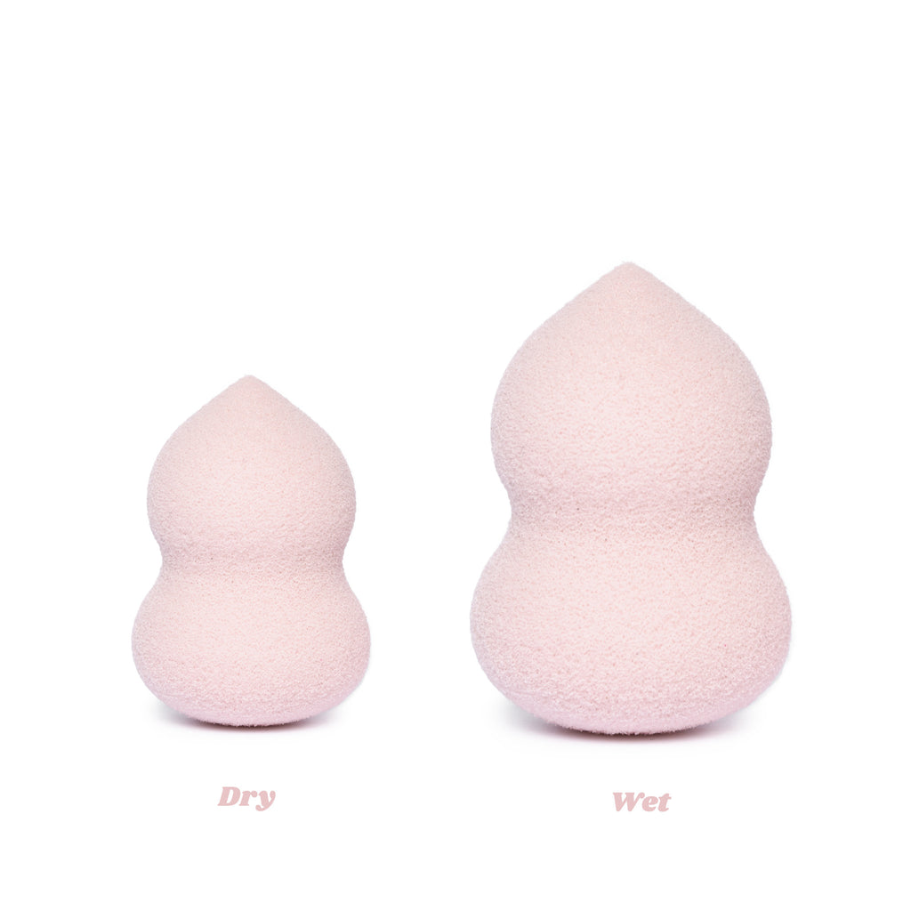 Queen Tarzi beautyblender Flawless Finish Mini Sponge